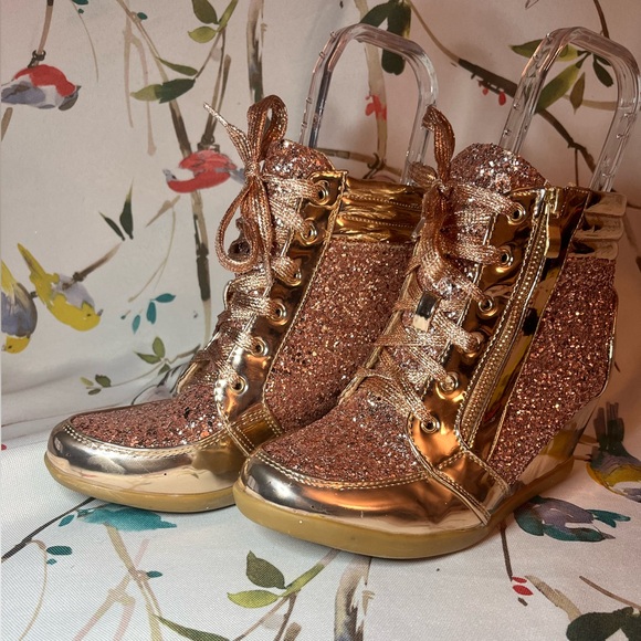 Rose gold glitter high-heel sneaker (like new) - Picture 3 of 11